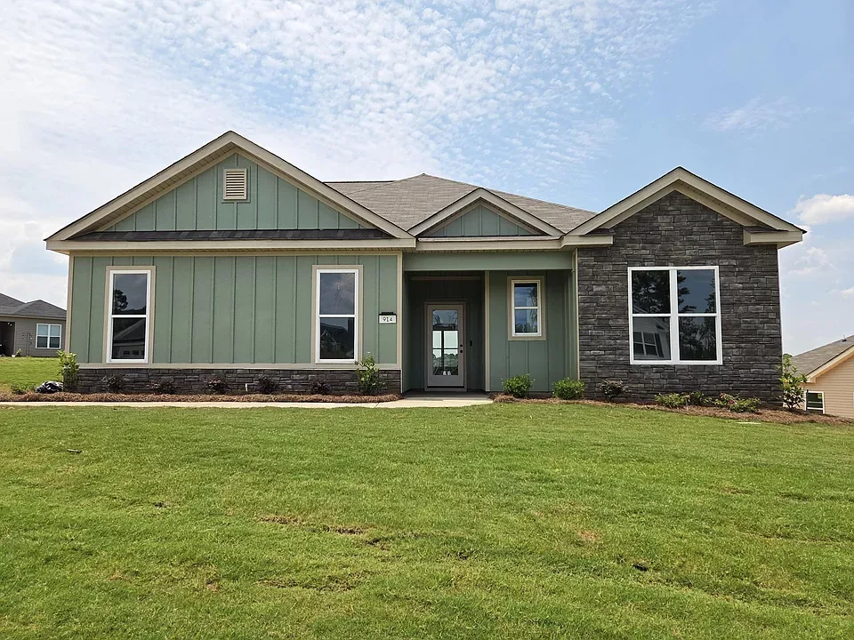 914 Holbrook 1